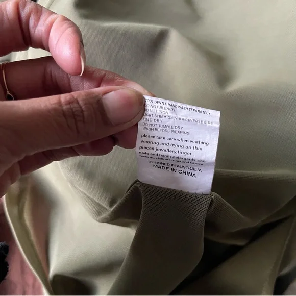 Elliatt Asymmetric One-Shoulder Midi Dress – Olive Green (XL) - Picture 8 of 10